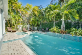 1 Min Walk to Beach and Private Heated Pool and Spa